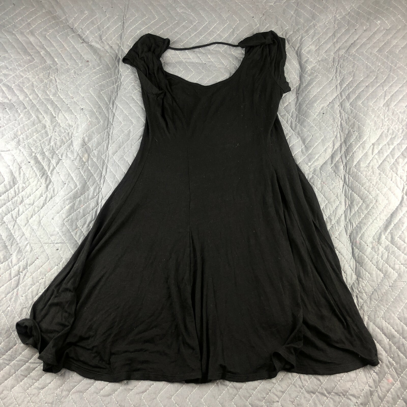 Aiden Y Dress Medium M Fit and Flare Black Stretch Casual Comfortable