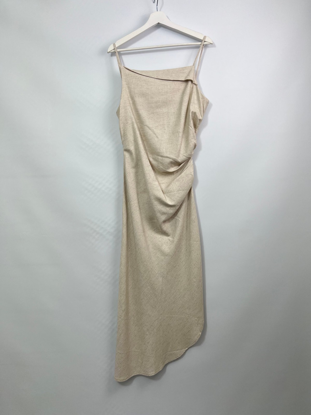 Amy Lynn Asymmetric High Side Split Midi Dress. Ruched side 2035 Size L