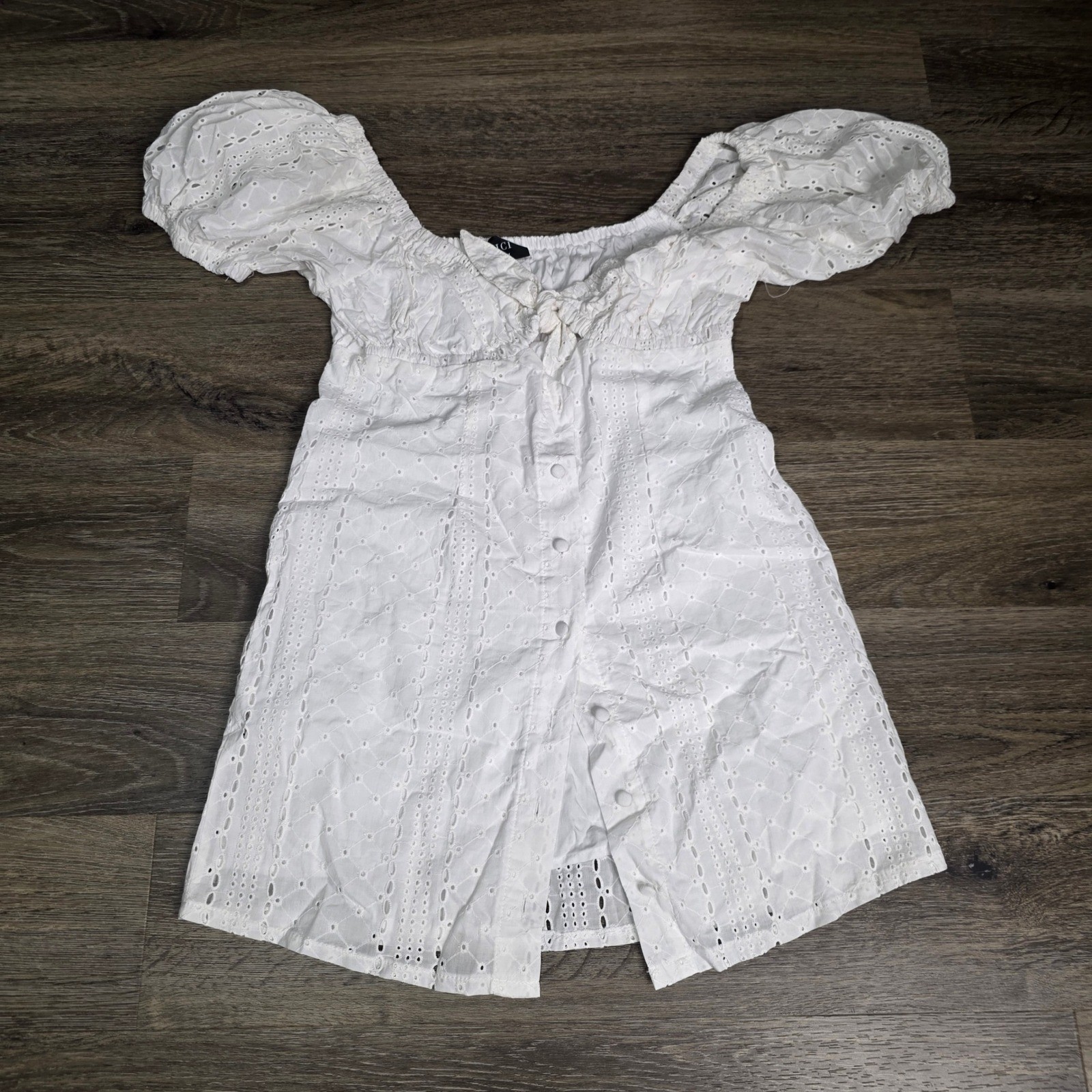 Vici Womens Medium Mini Dress White Eyelet Puff Sleeve Boho Button Front 470