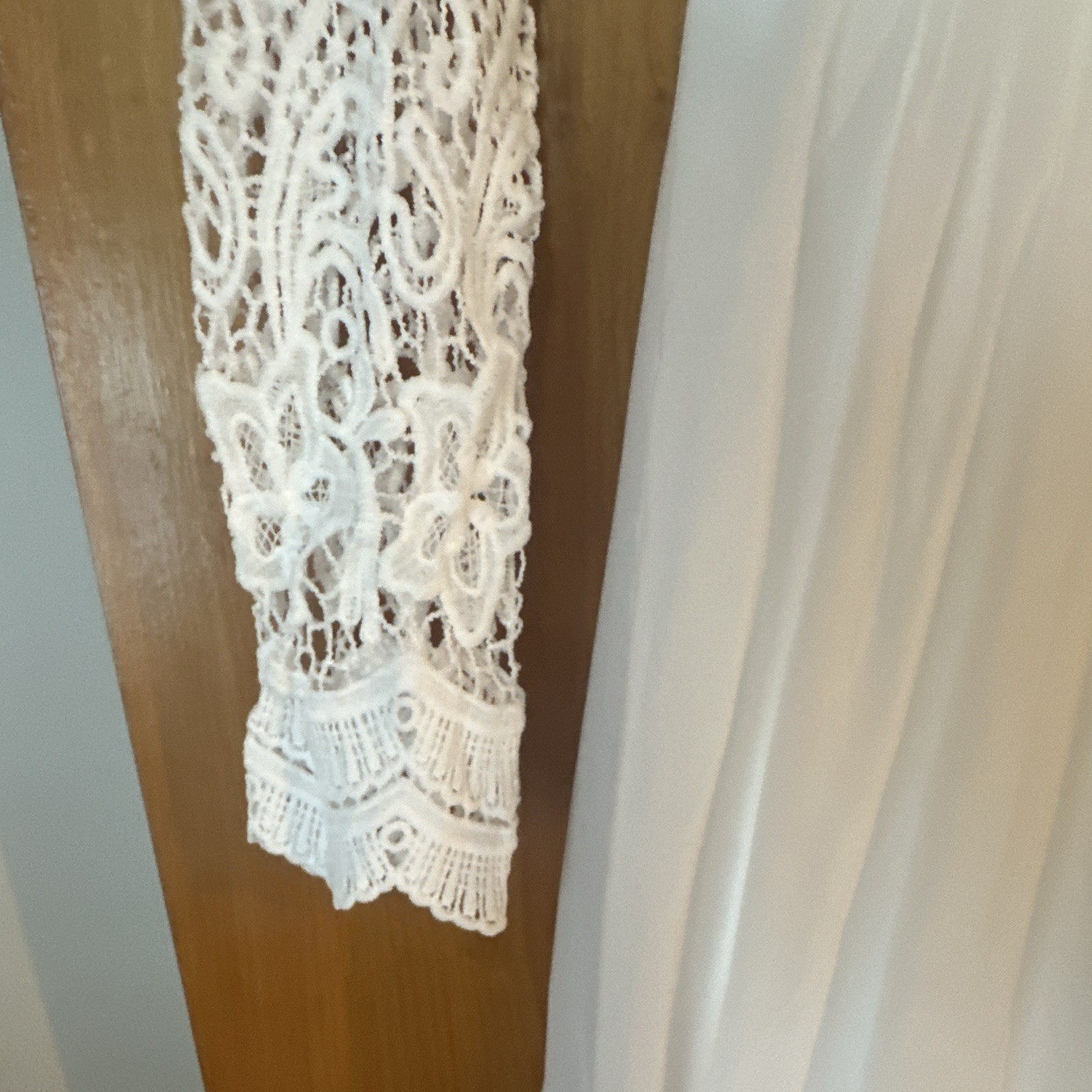 Lulus White Solid Lace Polyester V-Neck Long Sleeve Maxi Dress Double Lined S