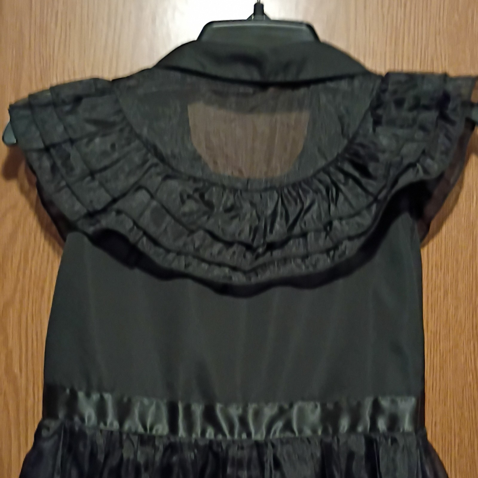 Girl’s Black Collared Ruffle Polyester Dress Size 14/16. I ONLY TAKE PAYPAL