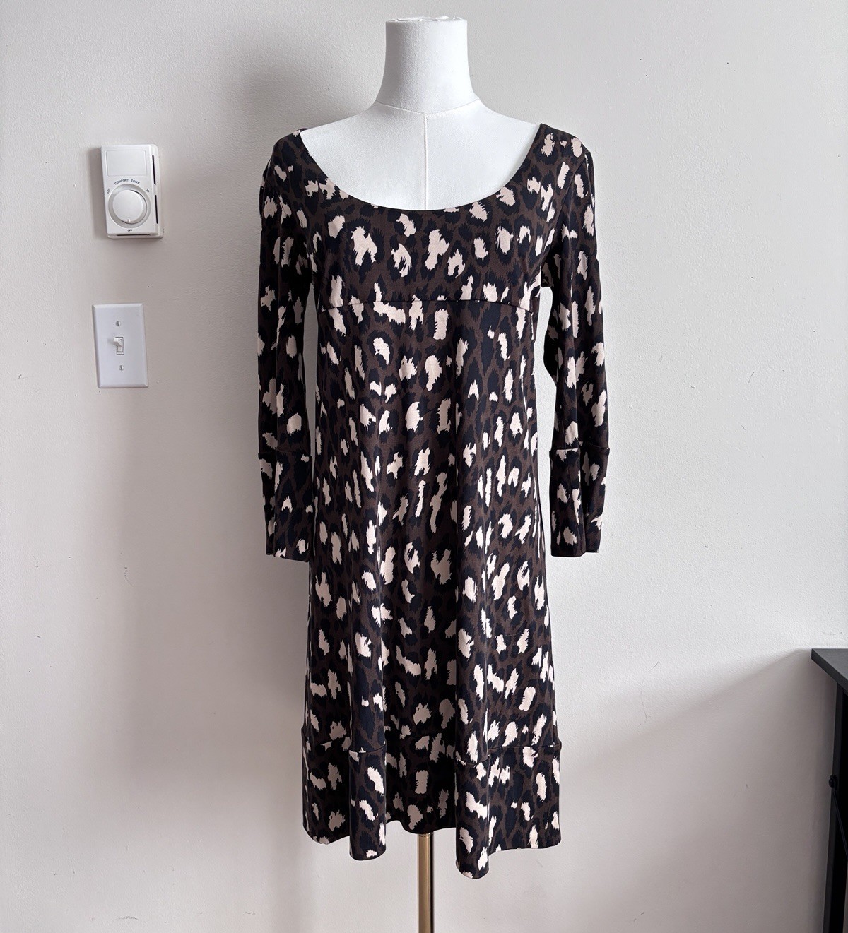 Y2K 100% Silk Diane Von Furstenberg Vintage Dress 4 Small Cheetah Leopard Print