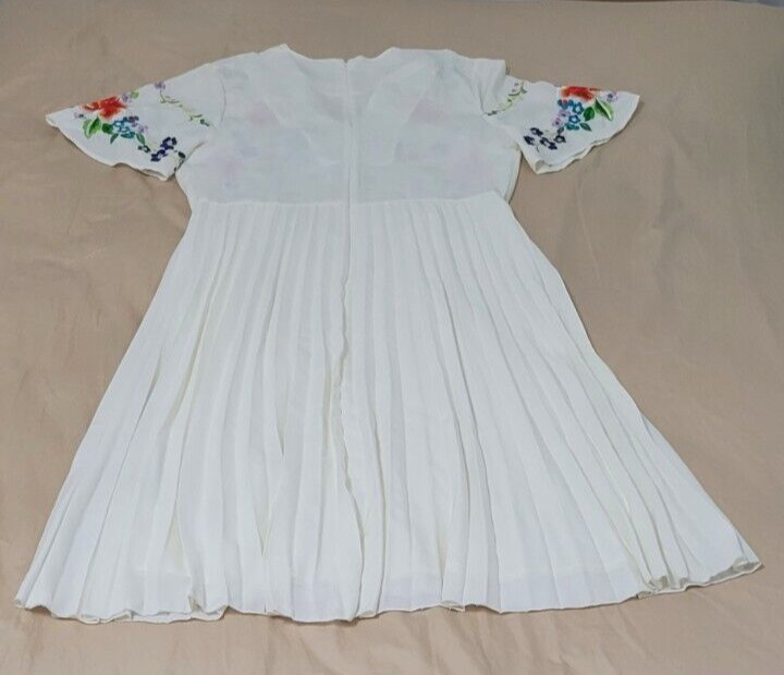 ASOS White Floral Embroidery Long A-Line V-Neck Flutter Sleeve Dress US 16/UK 20