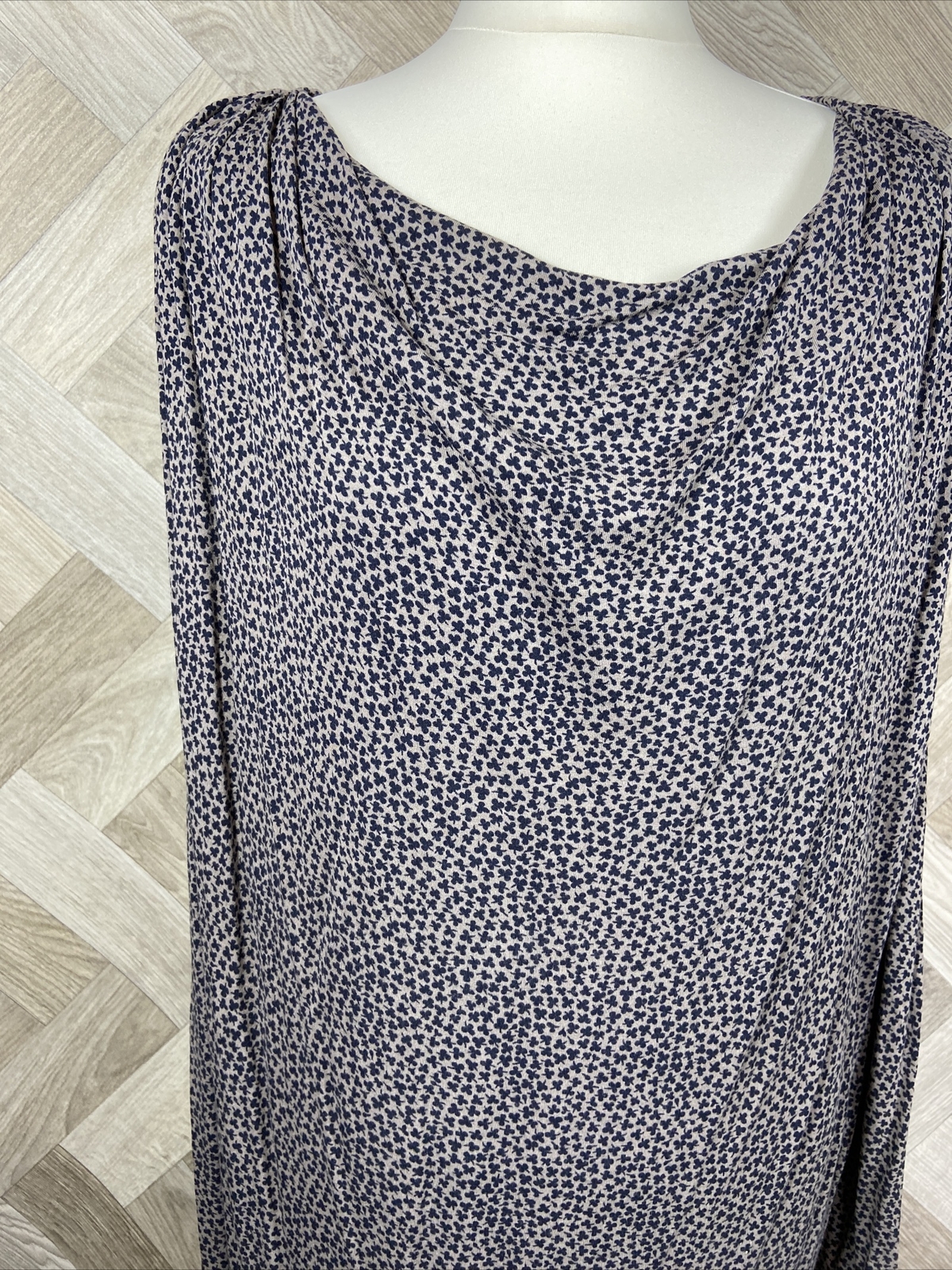 French Connection Dark Floral Leaf Pattern Stretch Long Sleeved Dress Size 8