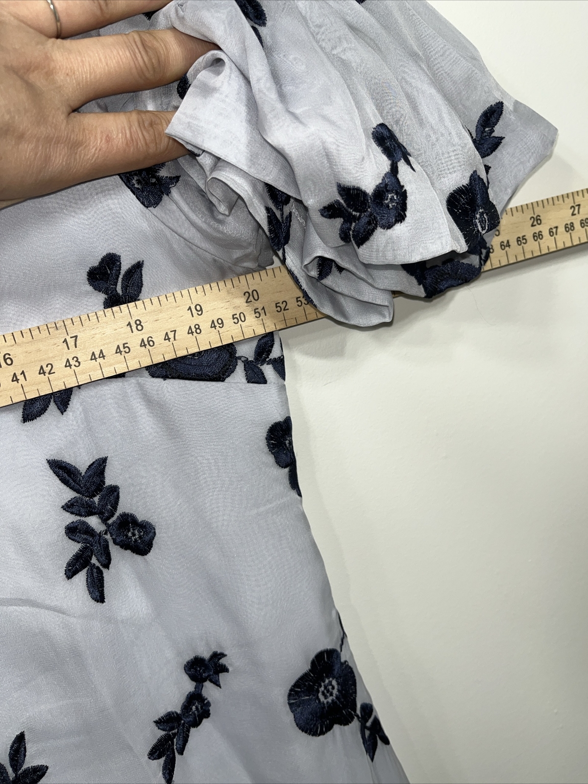 Banana Republic Embroidered Ruffle Sleeve Shift Dress Sz 14 Elegant Versatile