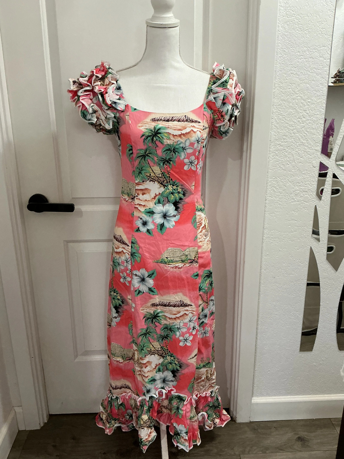 NWOT KY‘S Hawaii Vintage Hawaiian Ruffle Shoulder Pink Long Maxi Dress, XXL
