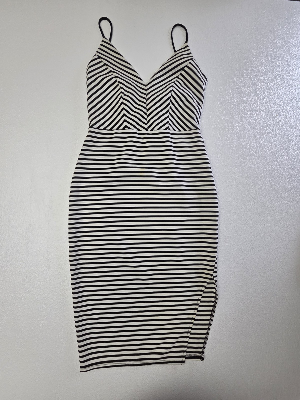 Black White Striped Strappy Sleeveless Bodycon Knee Length Dress V-Neck Casual …