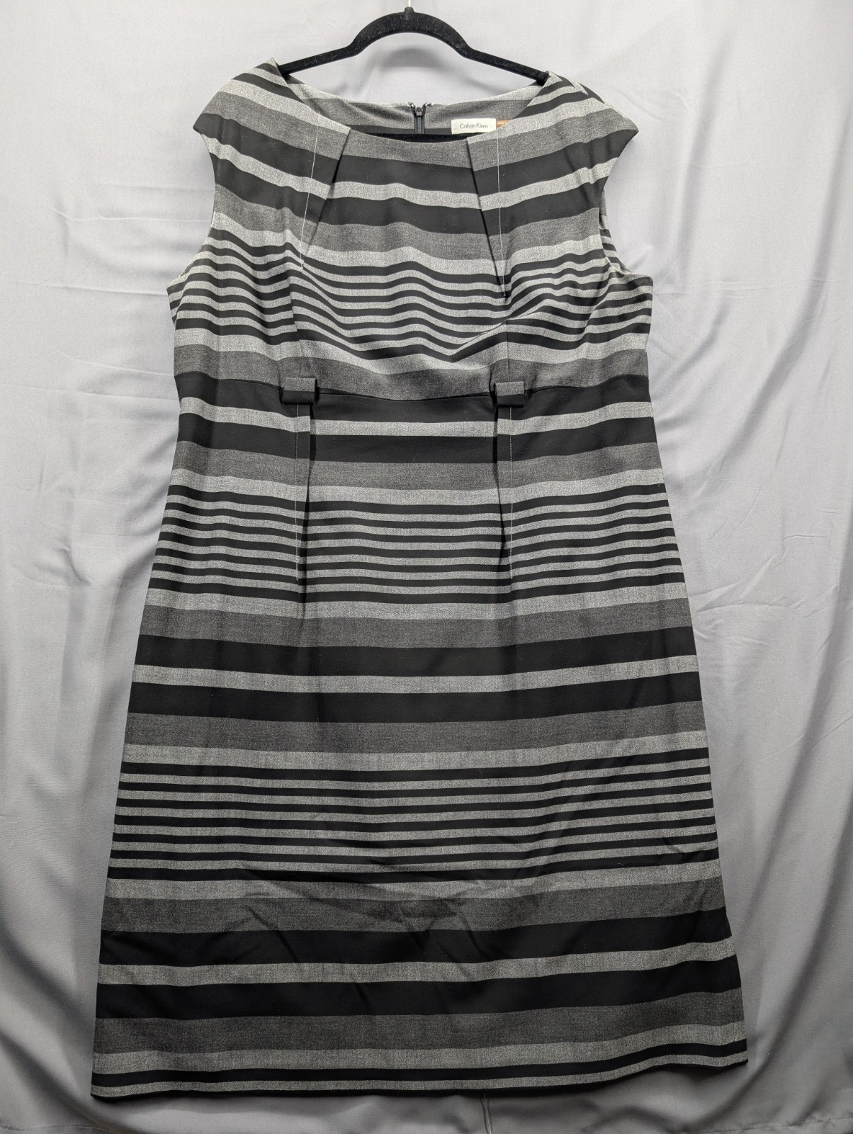 Calvin Klein Women’s Sleeveless Sheath Dress Size 14W Blue Gray Black Striped