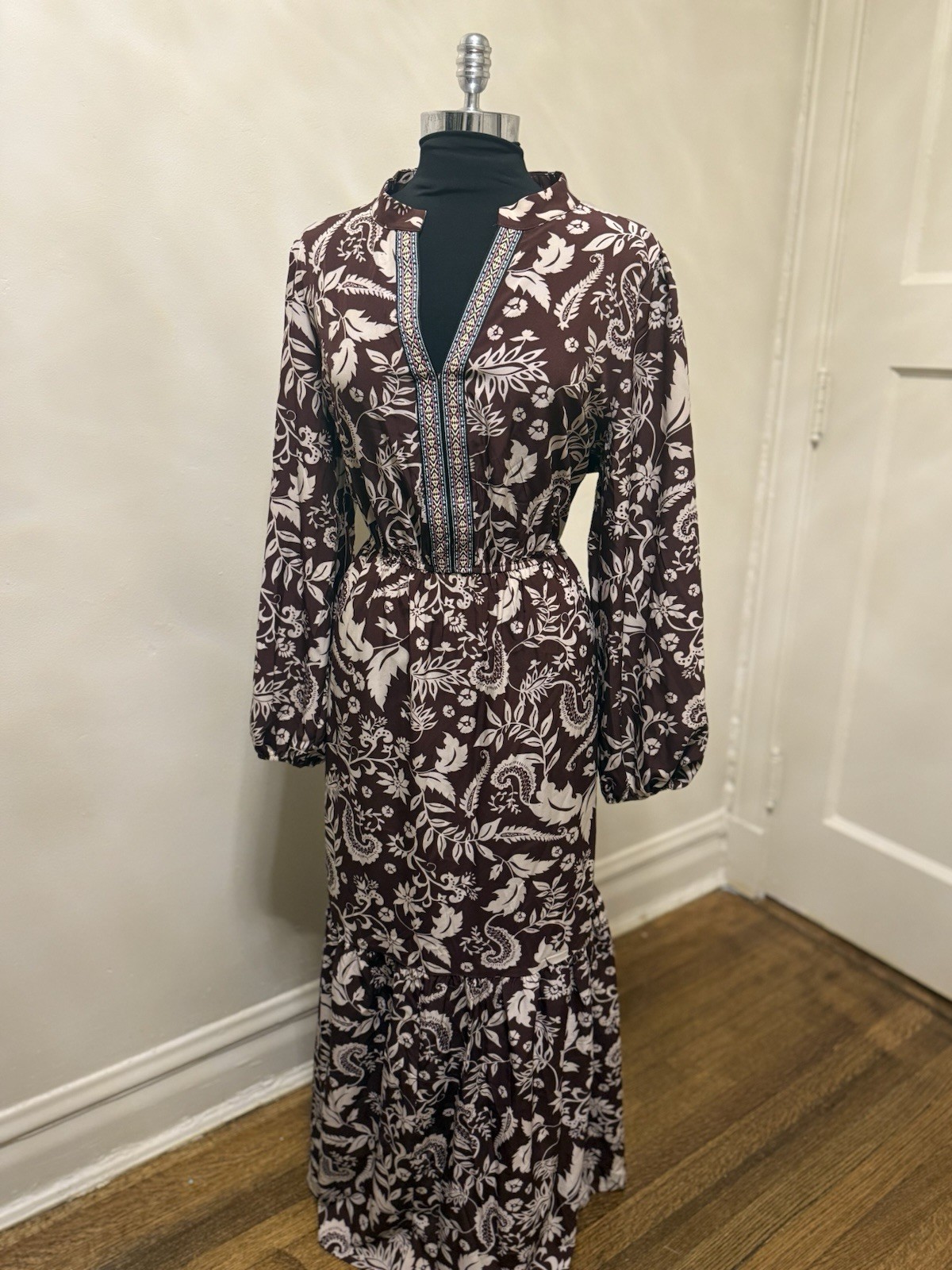 Rustydustty Women’s Brown/White Floral V-Neck Maxi Dress Long Sleeve 1XL