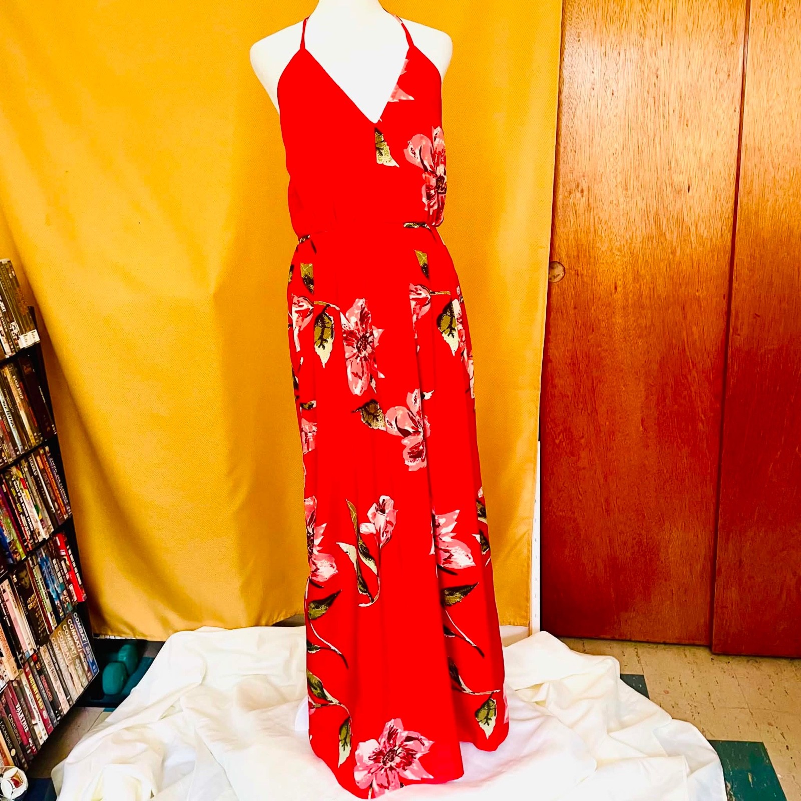 Hawaiian tropic NY & Co Red Floral Halter Maxi Dress – V-Neck, NWT, Size M