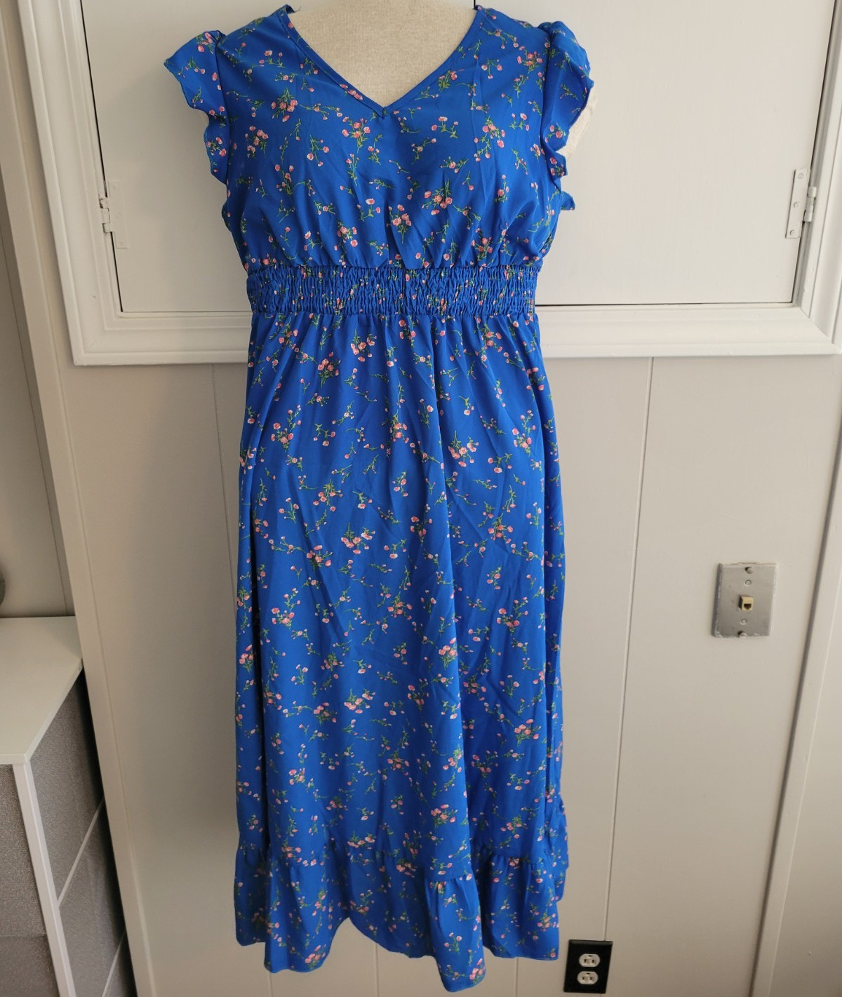 Women’s Blue Floral V-Neck Smocked Waist Midi A-Line Sundress Flutter Sleeve