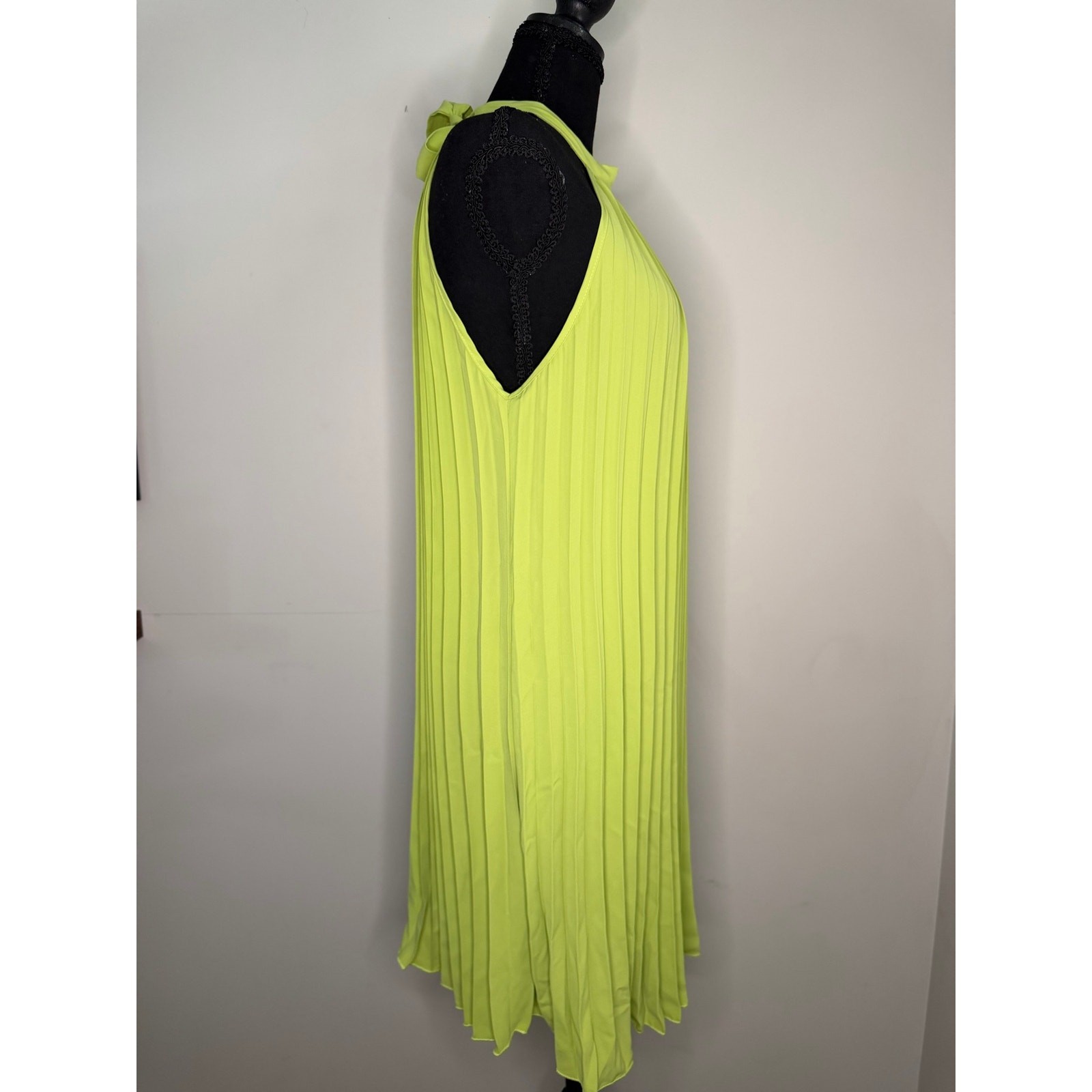 SweatyRocks Neon Lime Pleated Halter Midi Dress Size M NWT