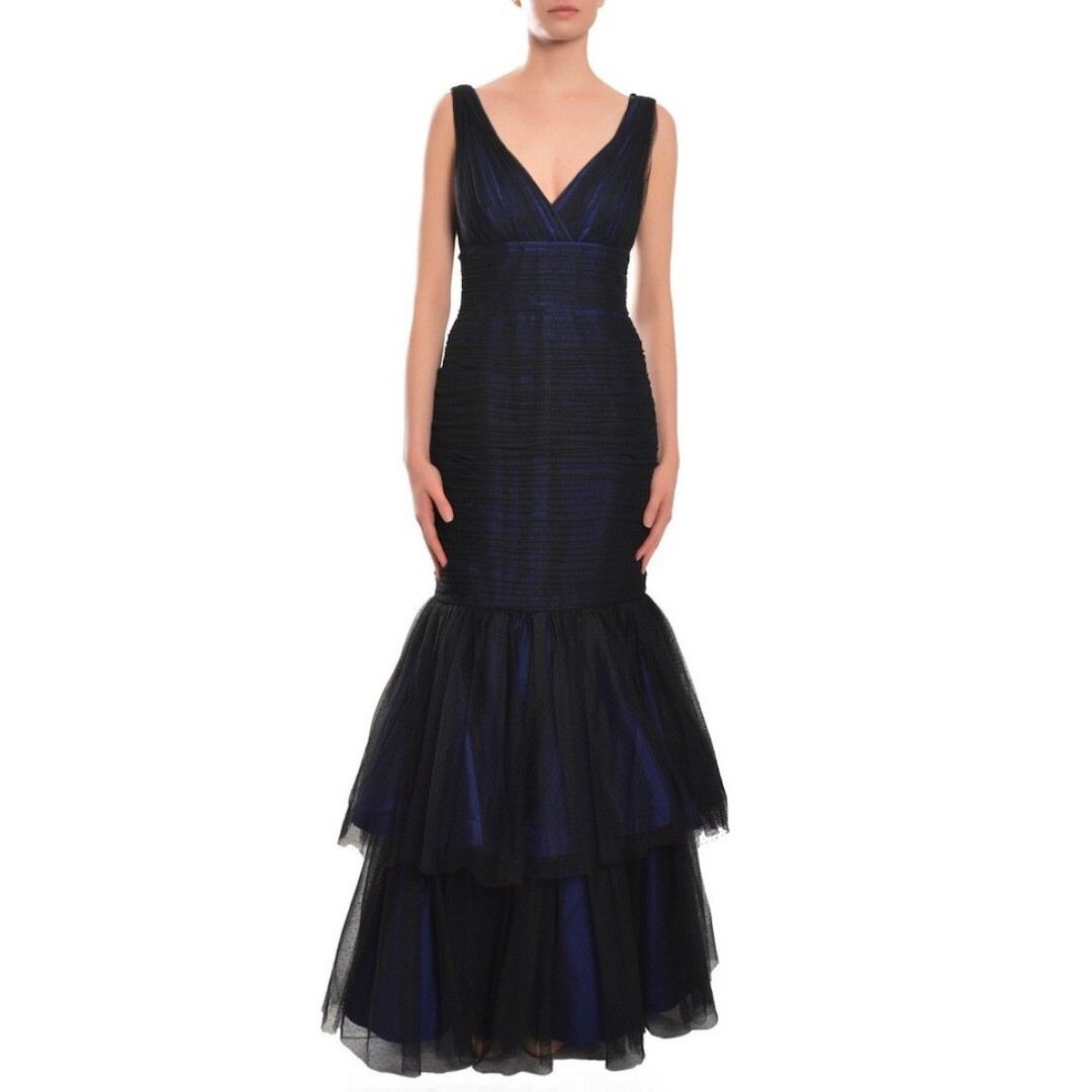 ML Monique Lhuillier V-Neckline Tiered Trumpet Gown in Black Cobalt Size: 12