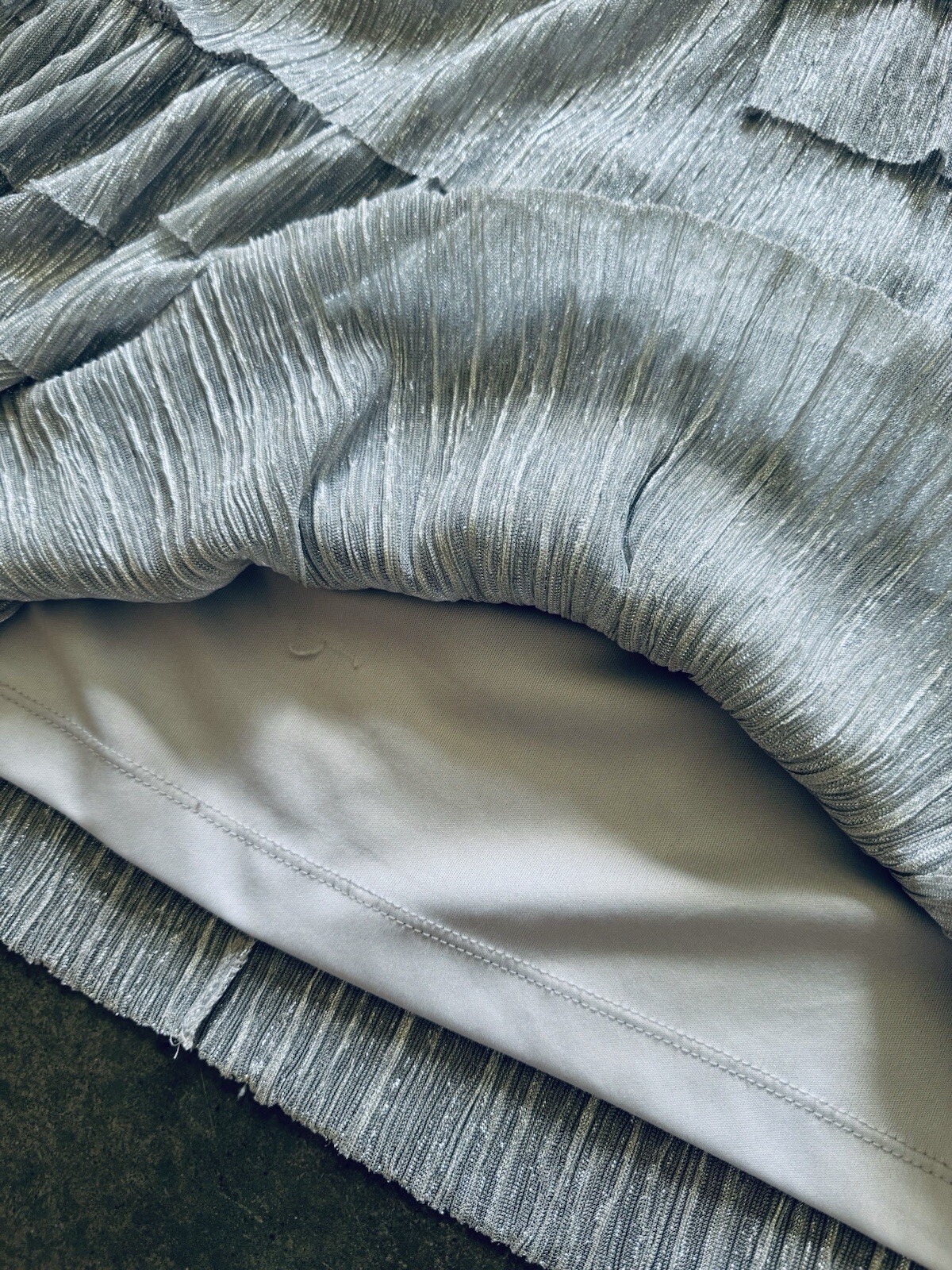 EUC SILVER METALLIC THREAD PLEATED RUFFLE DRESS SIZE 14 US 6 8 VINTAGE DESIGNER