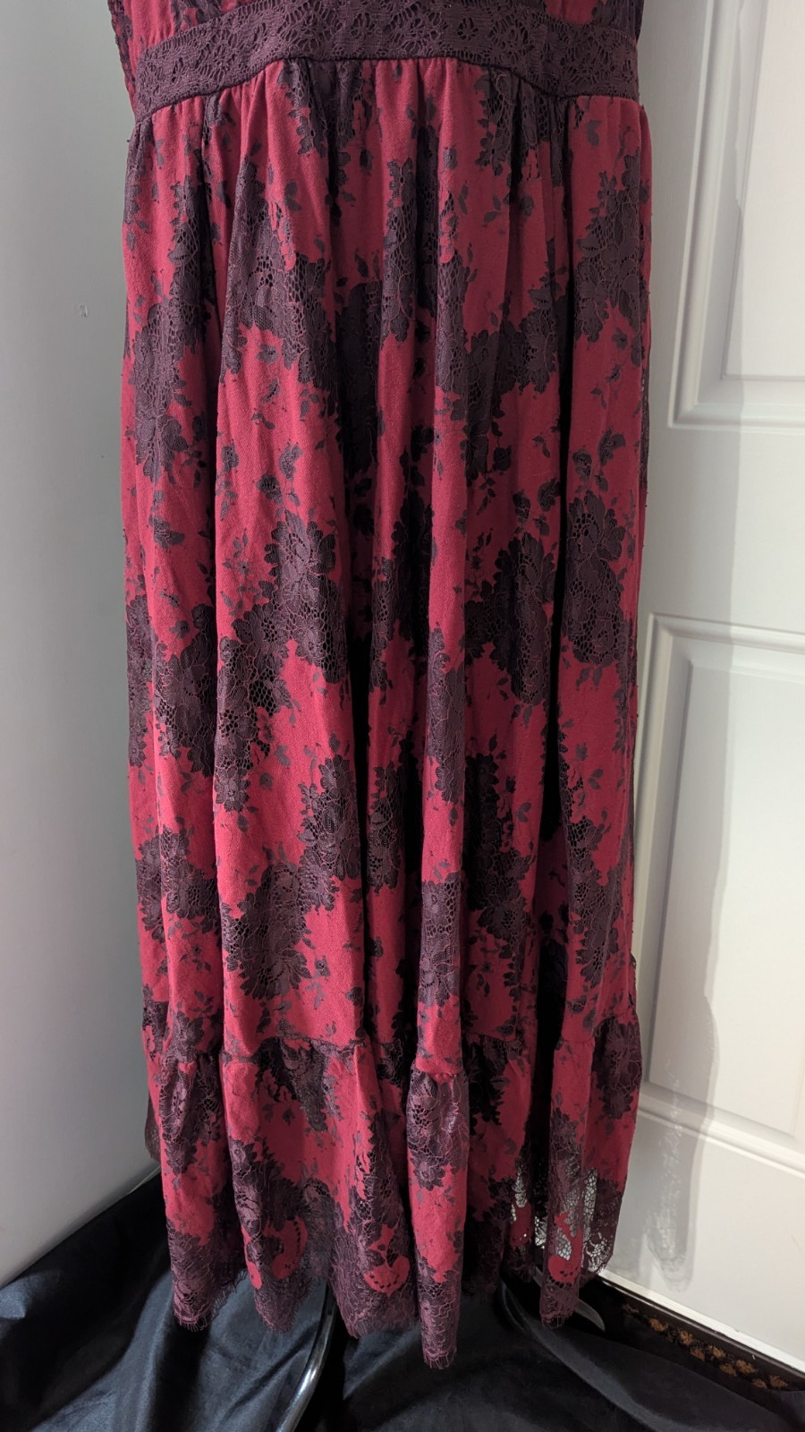 Torrid Dress Size 2 18/20 NWT Two Tone Lace Tiered Hem Dress In Rhubarb Pockets