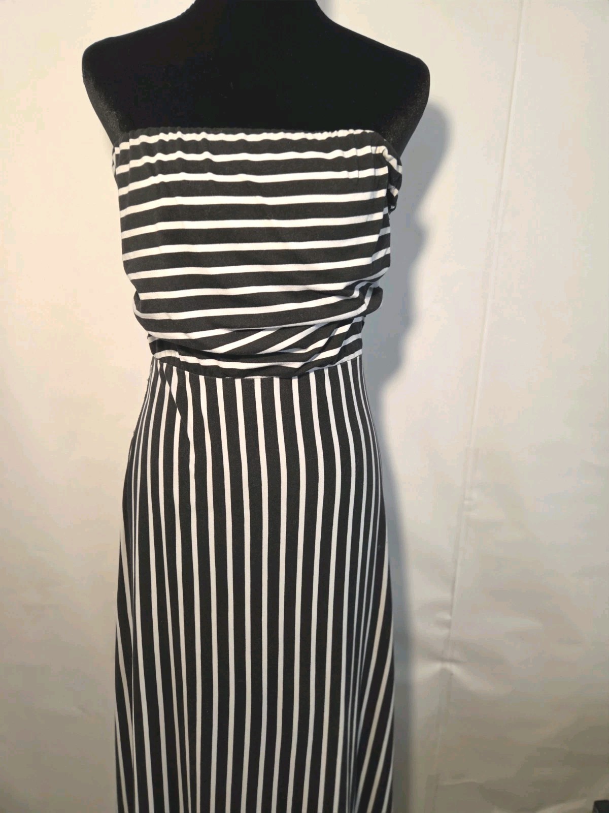 Women’s Strapless Maxi Black & White Striped Dress