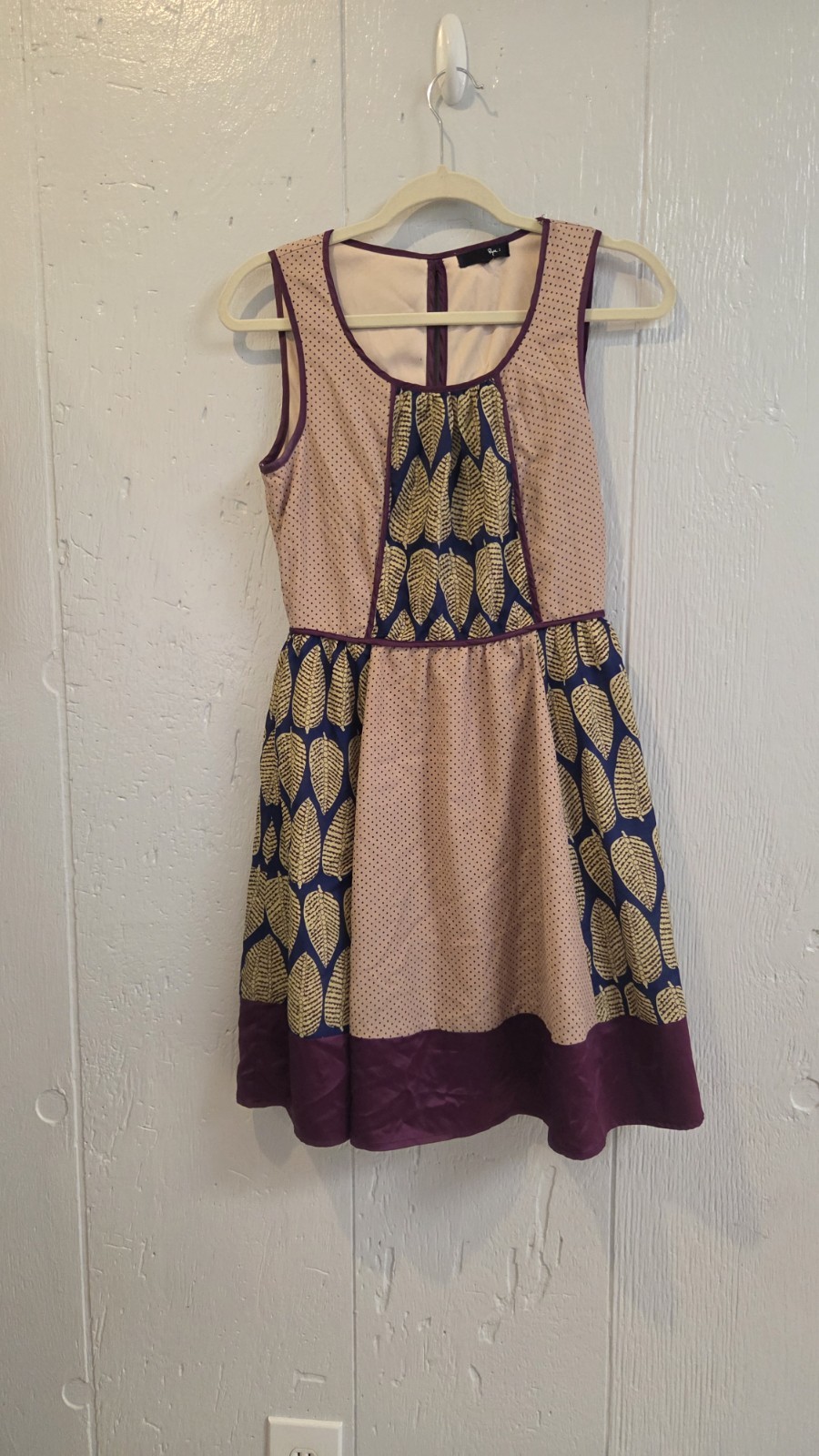 Ryu Women’s Vintage Style Dress. Size Medium Leaf Pattern Bow Details