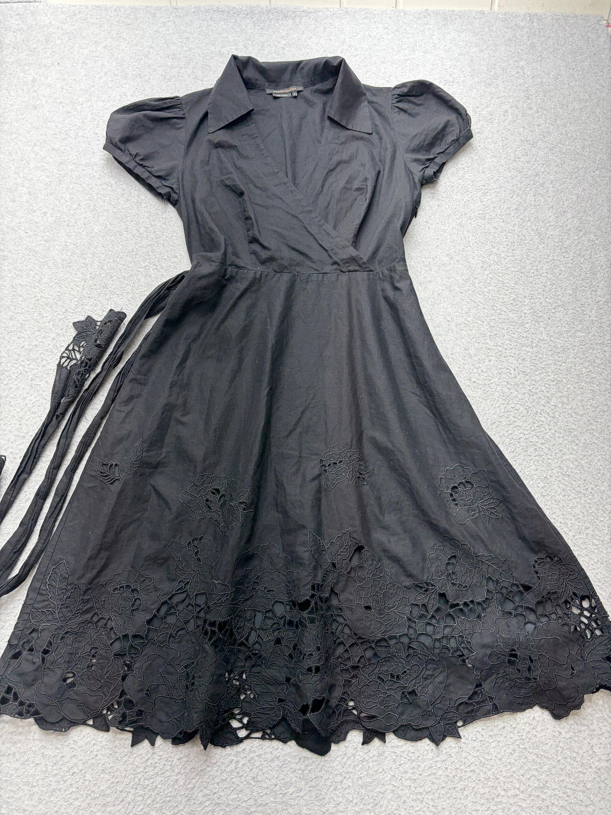 BCBGMAXAZRIA Dress Womens 6 Black Eyelet Wrap A Line V Neck Short Sleeve Floral