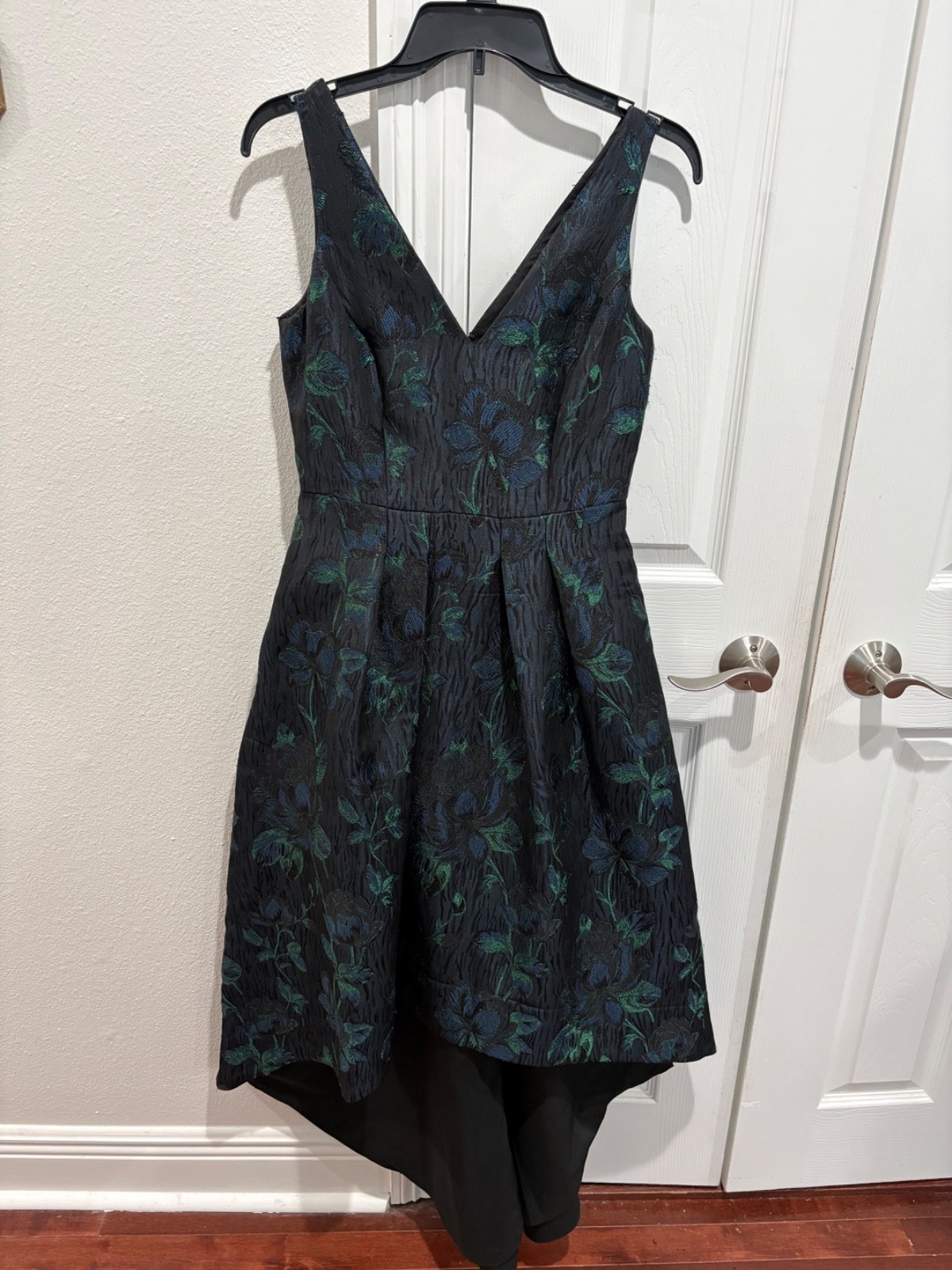 aidan mattox floral v-neck jacquard fit and flare hi-low floral dress size 2
