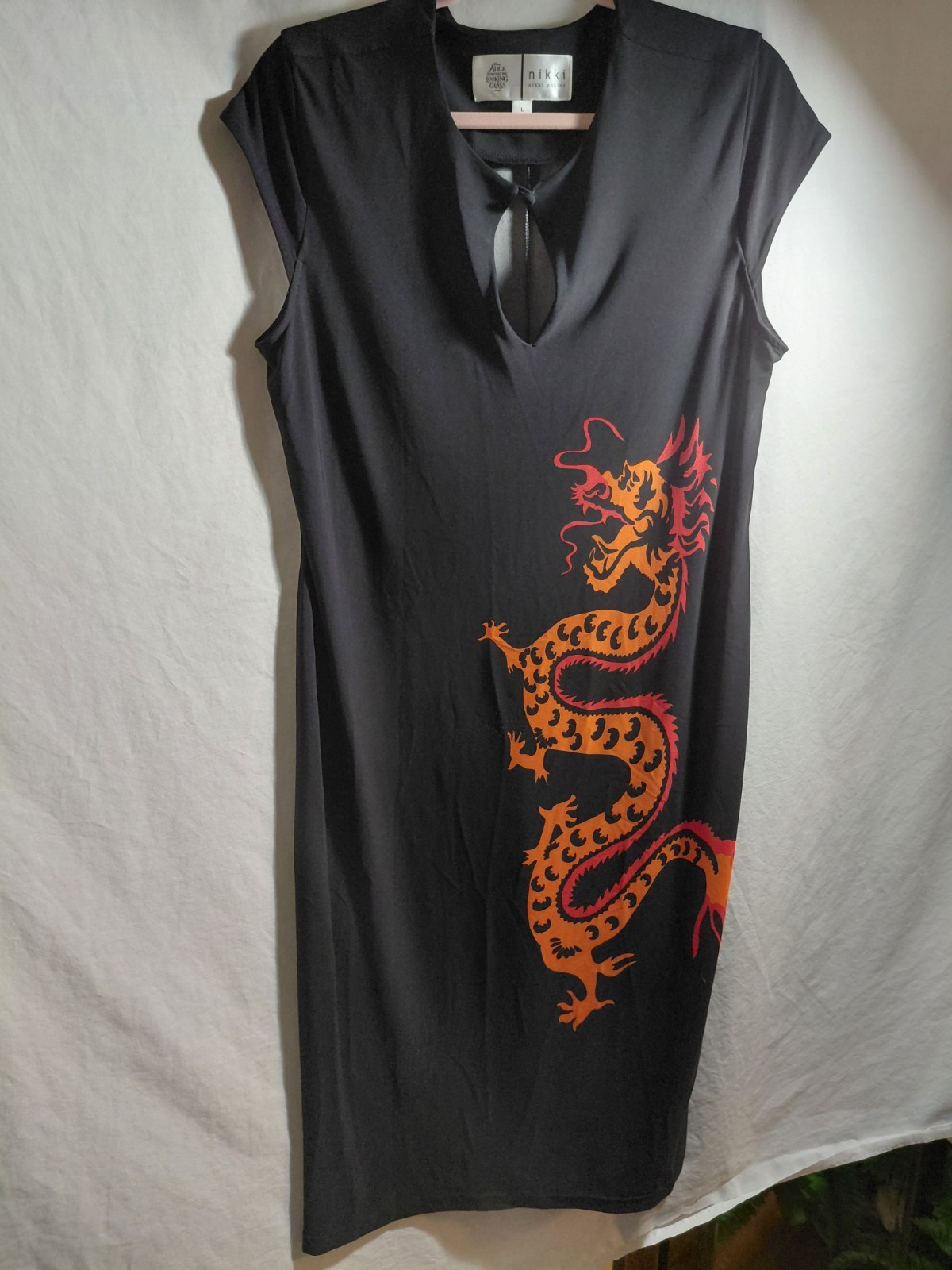 Disney Dragon Alice Through The Looking Glass Black Size L PreOwn Gothic Grunge