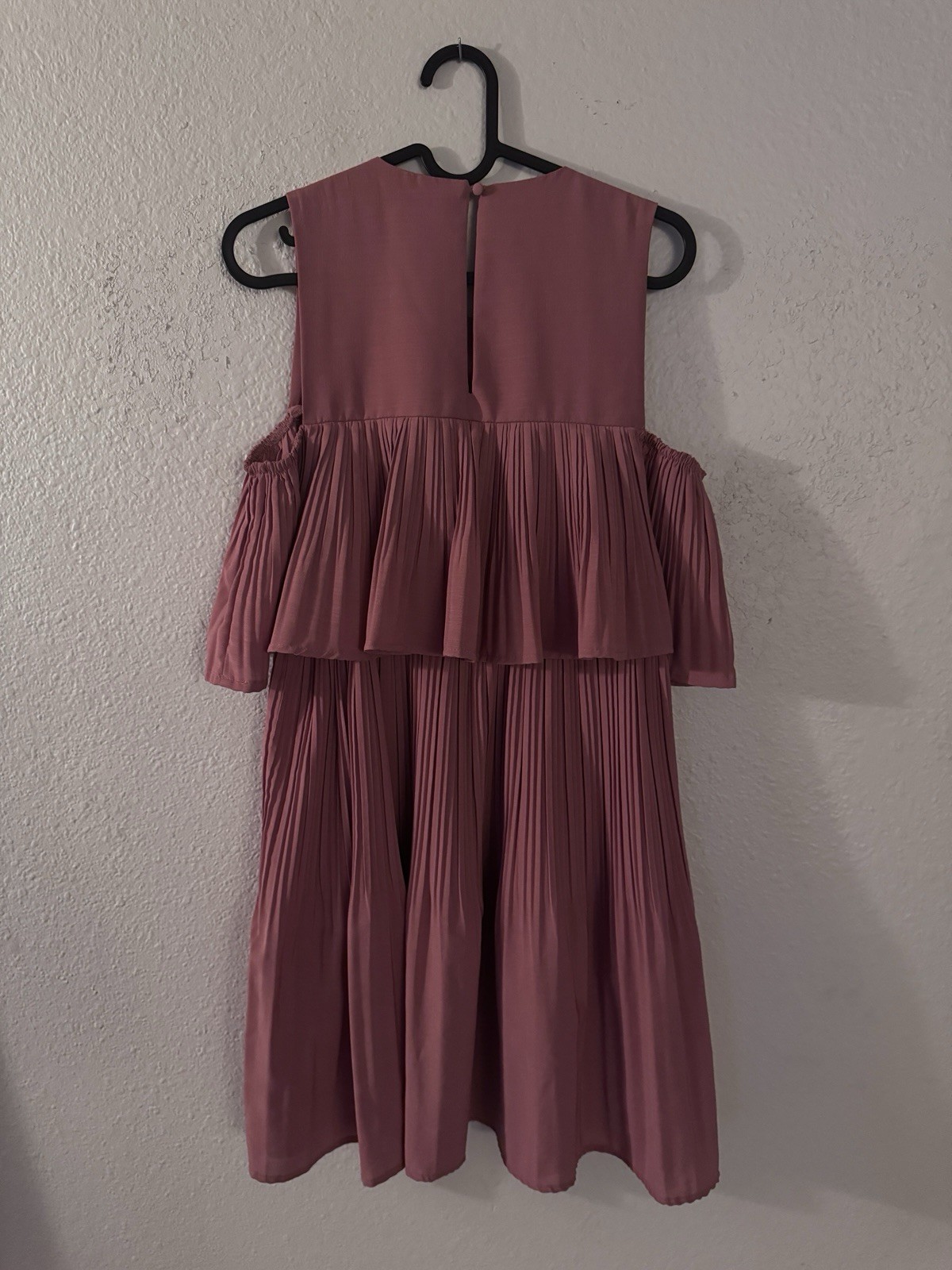 Saks Fifth Avenue Pink Pleated Layered Sleeveless Cocktail Dress L/G