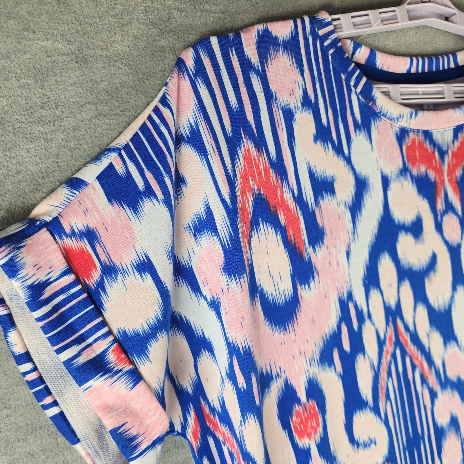 Crown an Ivy Woman Shift Bright Colorful AOP M Pink Blue White Cuff Sleeves