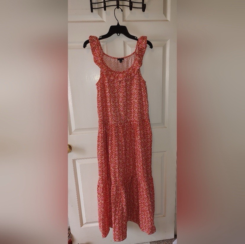 Ann Taylor Maxi Dress, Size M, Red Pink White Floral, Square Neck, Ruffle