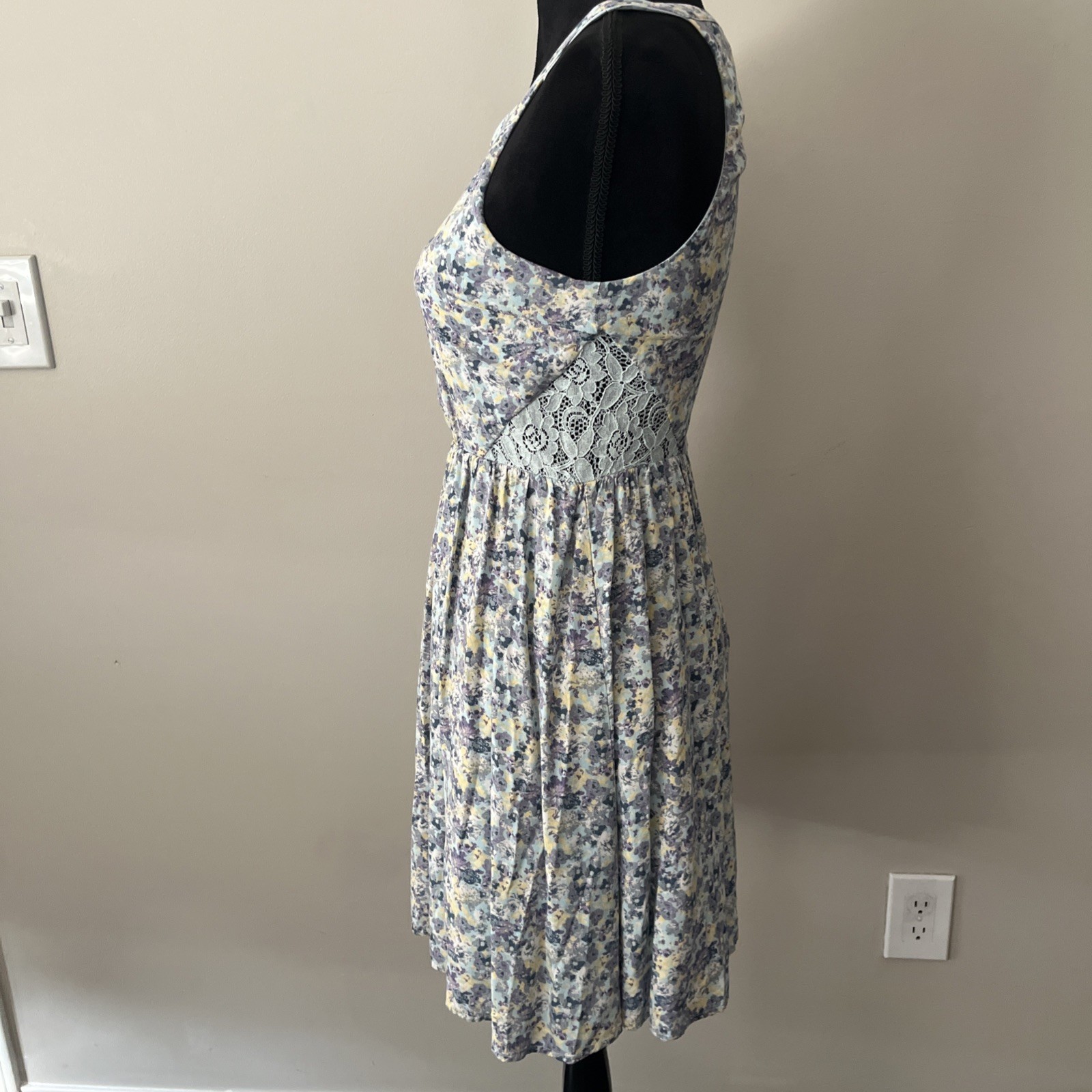 Disney Cinderella Halter Sleeveless Floral Dress Lace Blue Size Medium Lined