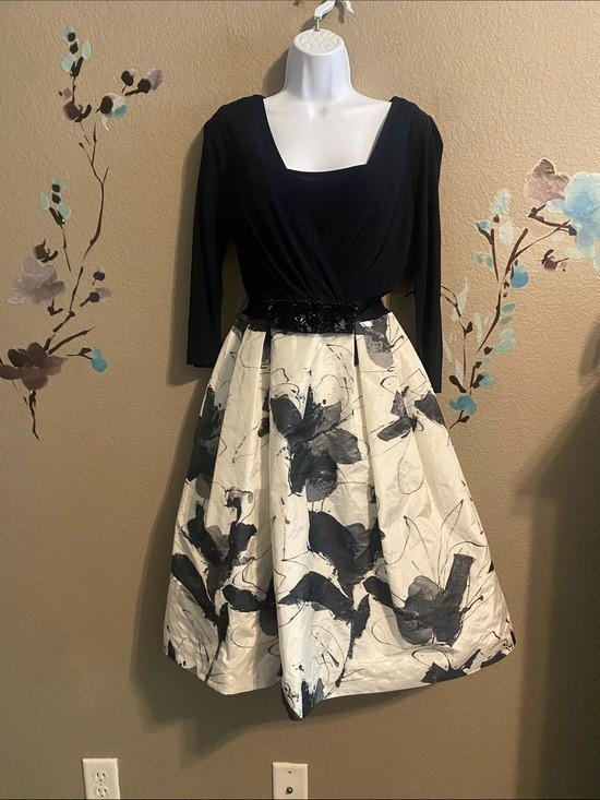 Ricky Freeman by Teri Jon 3/4 sleeve navy tafetta fit & flare dress 8