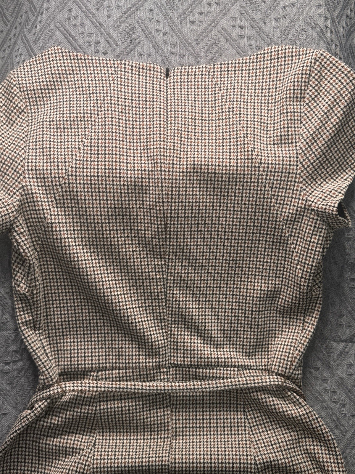 Express Houndstooth Sheath Dress, Belted Lined Zip Buckle, Scoop Neck Sz 4