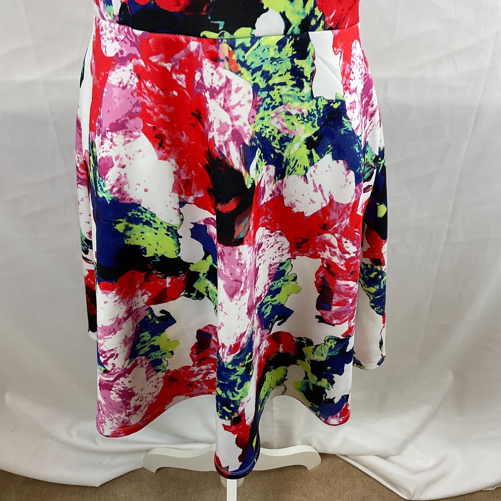 Milly Design Nation Dress A-Line 10 White Red Purple Blue Green Abstract