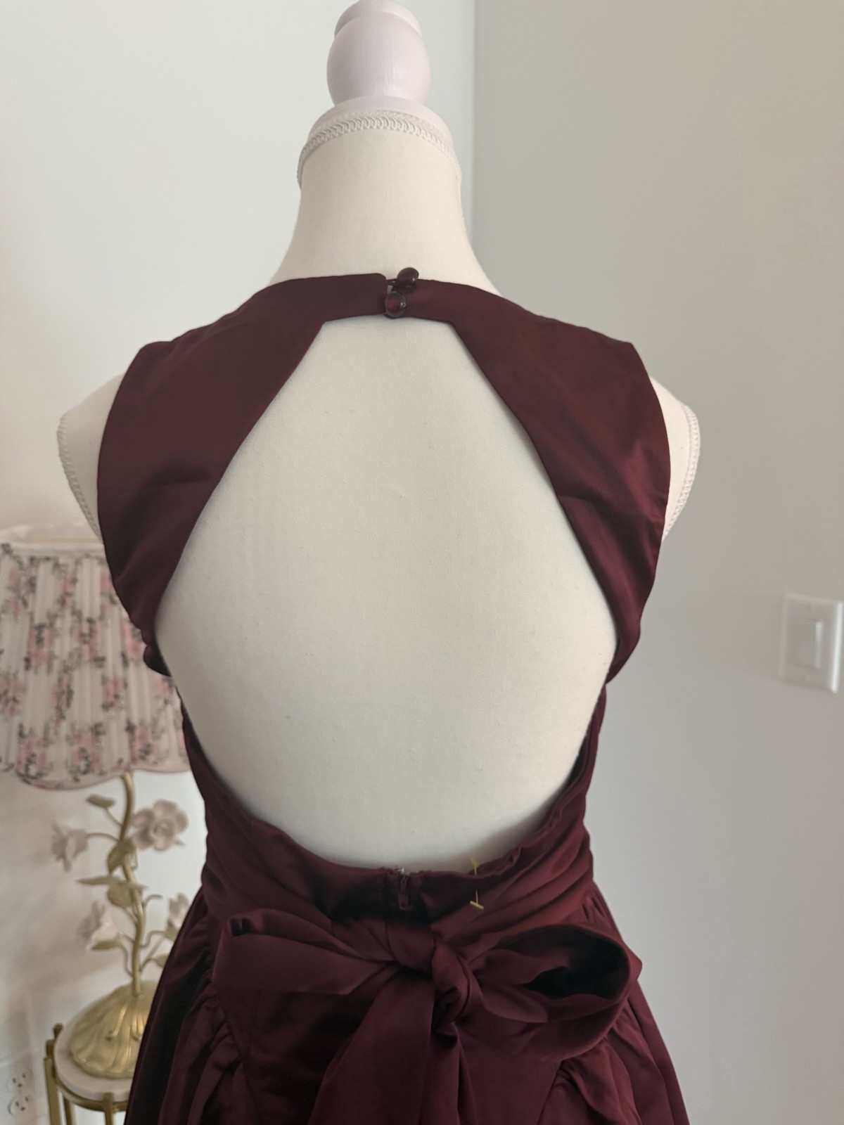 francesca’s Burgundy Solid Satin Mini Dress Square Neck Open Back Bow Zip Size S