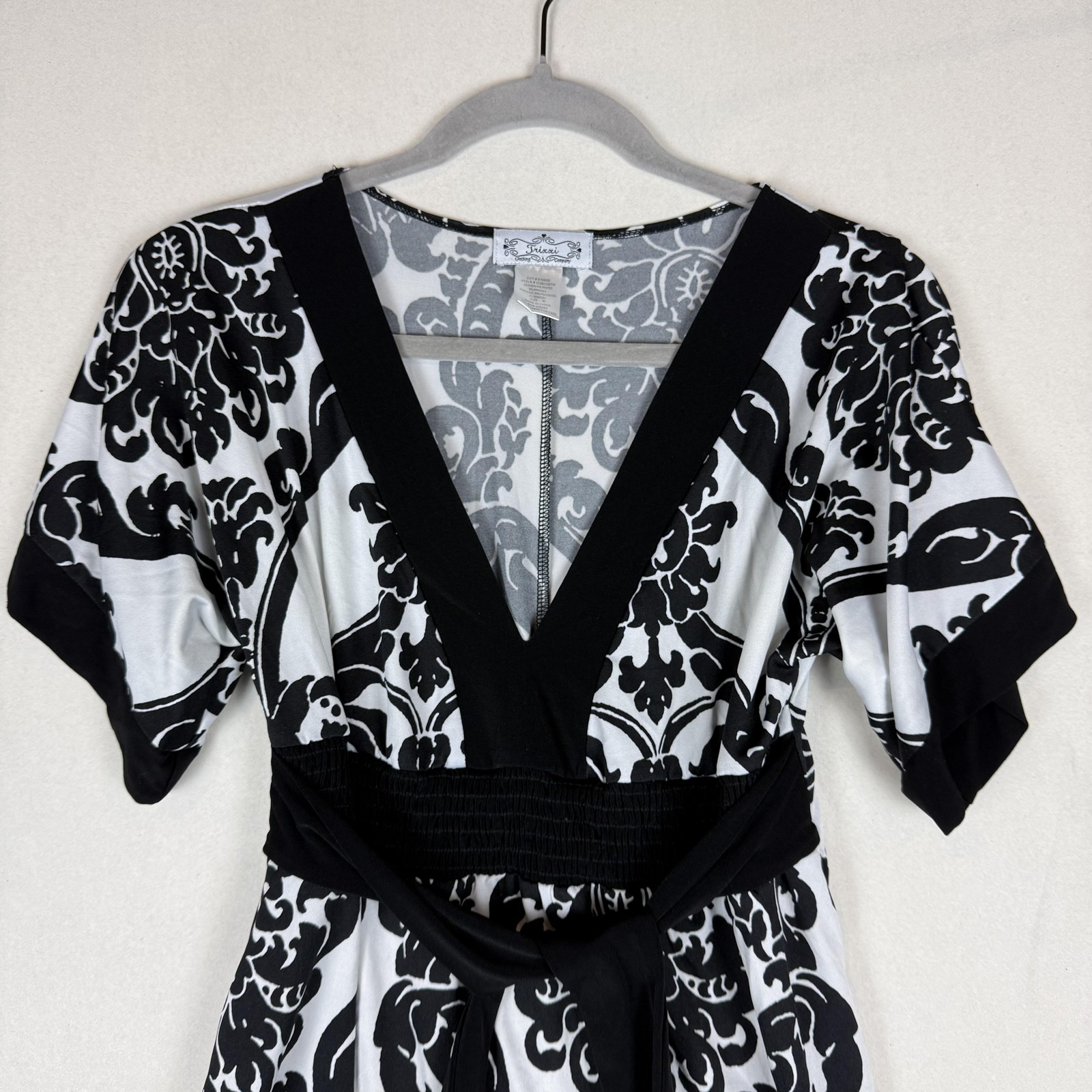 Trixxi Dress Juniors Medium Black White Floral V Neck Belted Kimono Sleeve Short