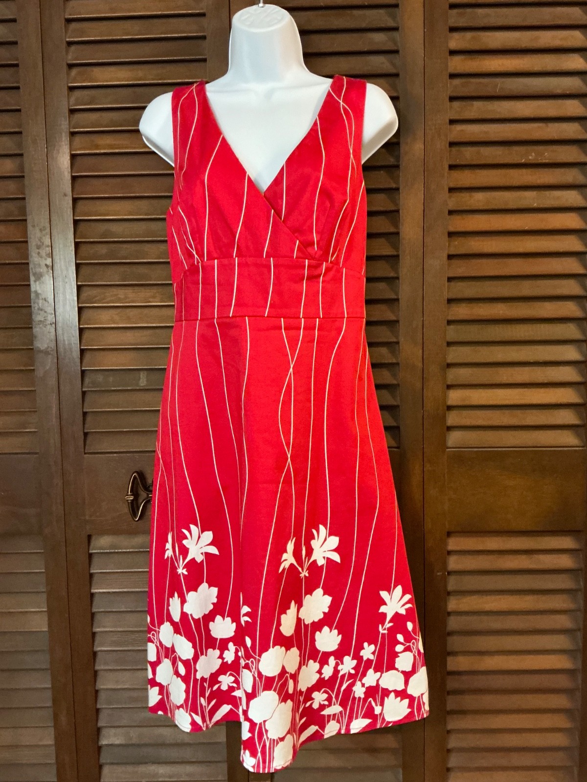 Spense Red Floral Cotton Blend Fit&Flare Sleeveless V Neck Size 10 Missy