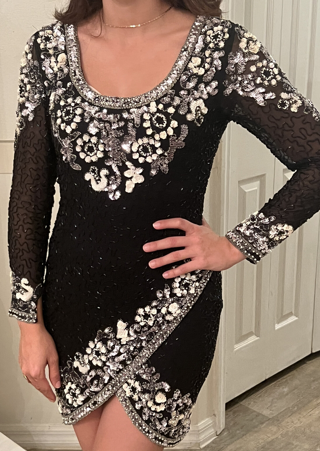 Oleg Cassini Back Tie Sequin Beaded Sz 4 DRESS White& Black