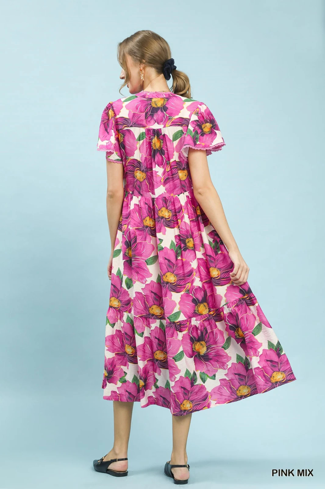 Umgee Tropical Floral V-Neck Flutter Sleeve Tiered Midi Dress – Pink Mix – Small