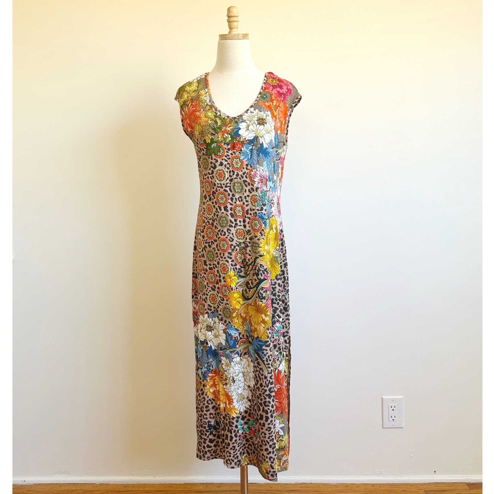 Johnny Was Leopard Floral Print Jersey V-Neck Midi Dress Small Multi Color Artsy