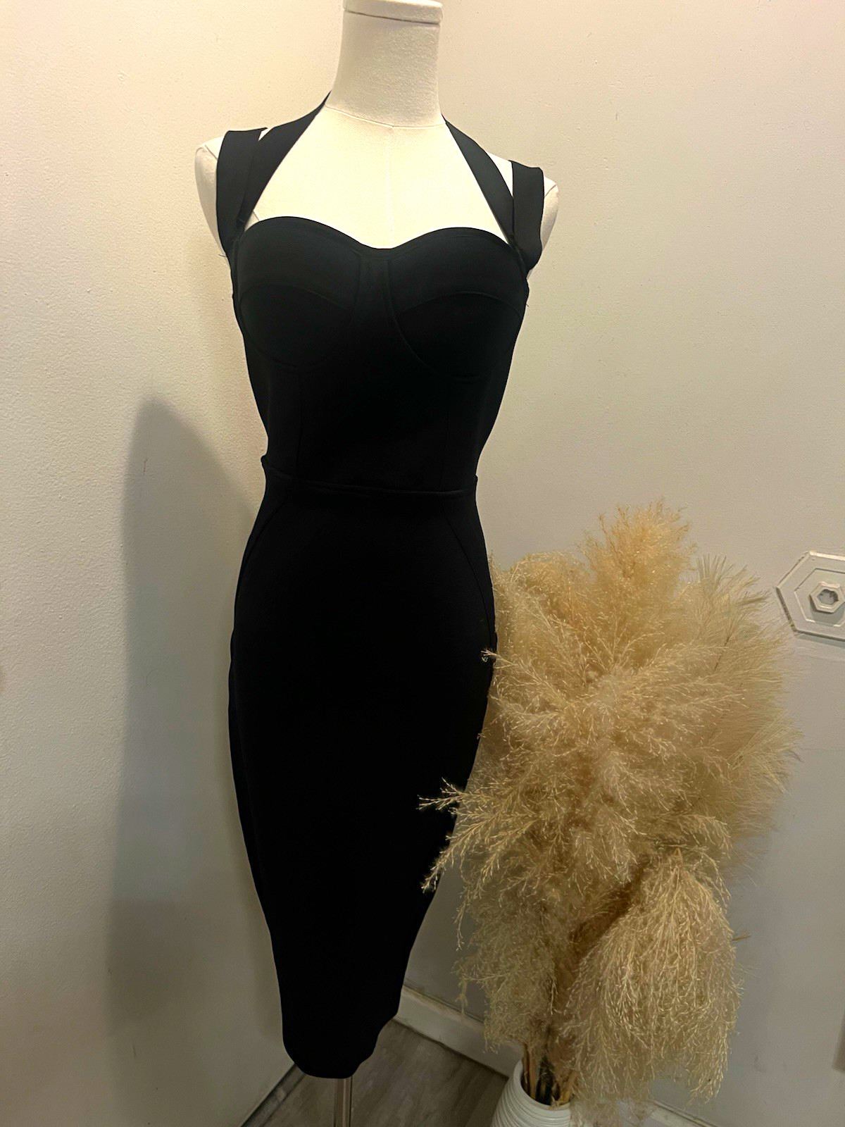 Women’s Black Solid Bodycon Midi Dress Sweetheart Strappy Stretch Zip L