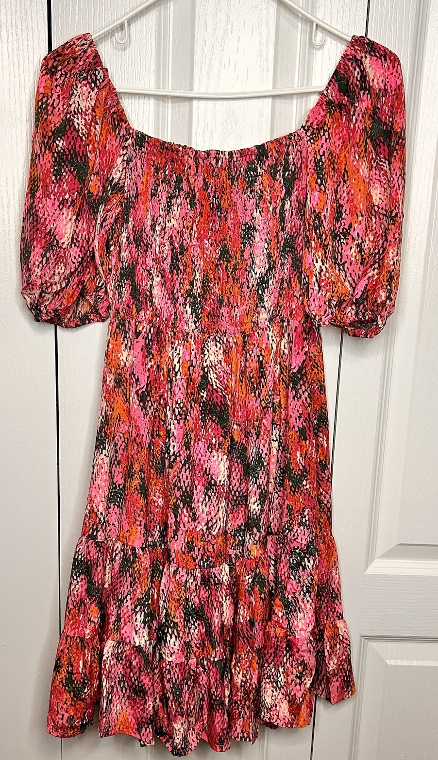 Gold & Silver Paris Women’s Small Vibrant Pink Black Mini Dress Puff Sleeves