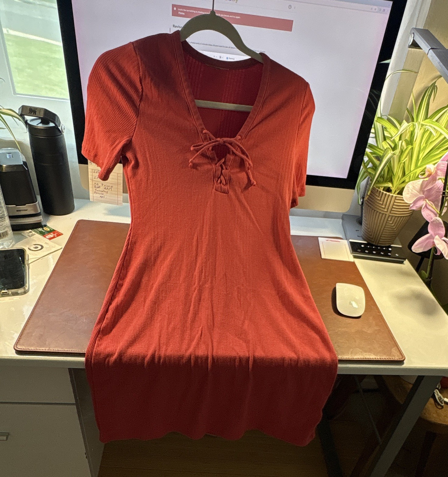 Women’s Red Solid V-Neck Tie Front Lace Accent Short Sleeve Midi Dress M