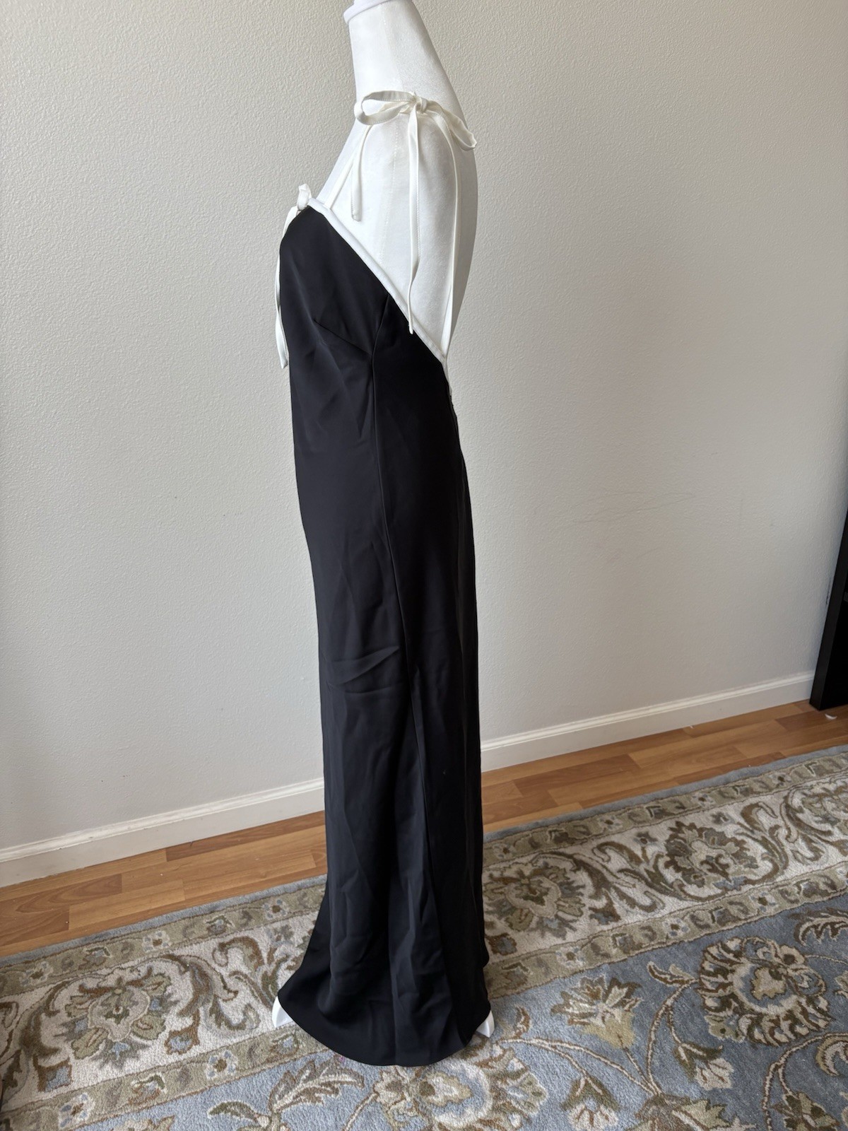 ALEXIA ADMOR Black White Solid Square Neck Backless Satin Maxi Zip Dress Size 4