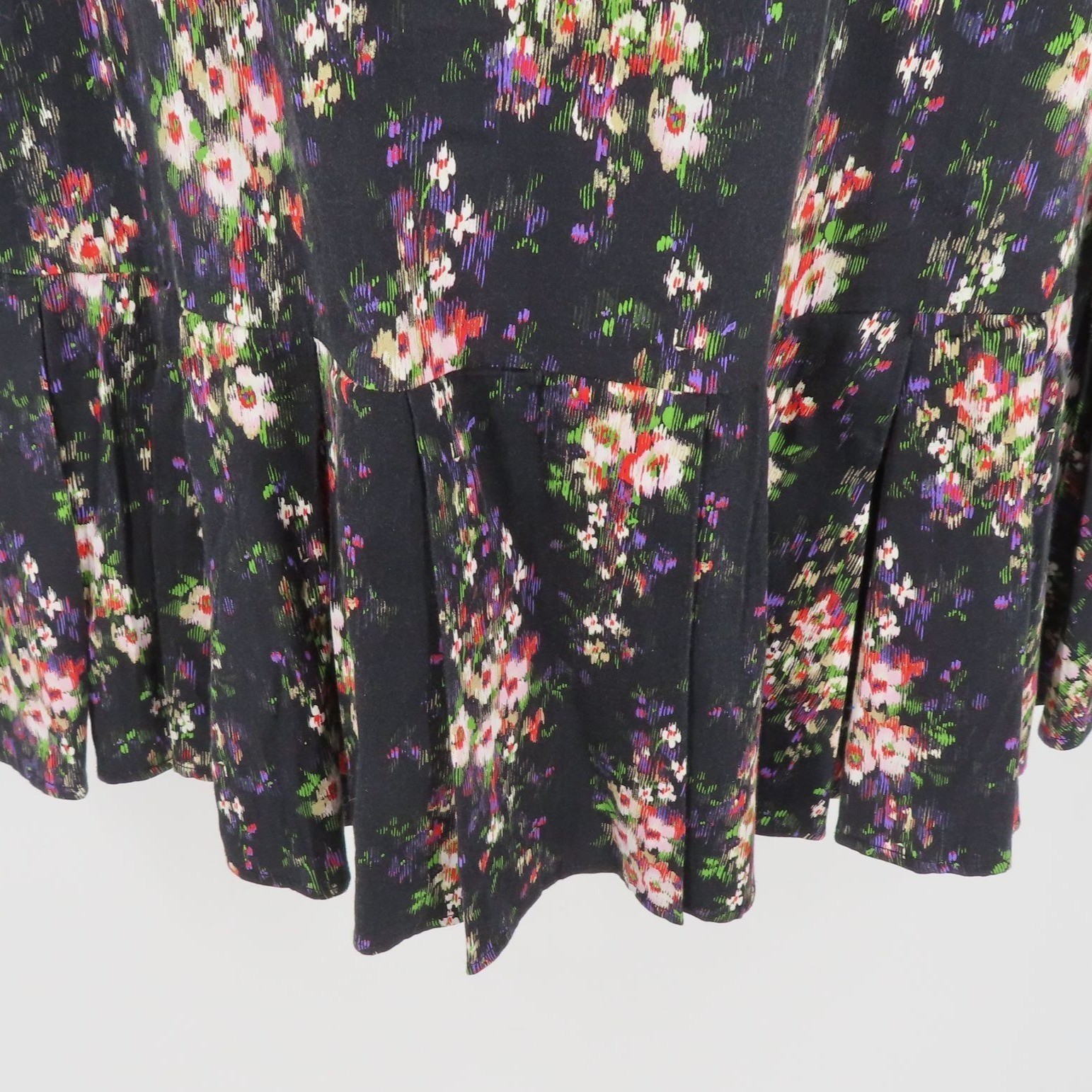 Tuckernuck Women Small Tate Onyx Falling Flowers Bouquet Dress Pleated Floral