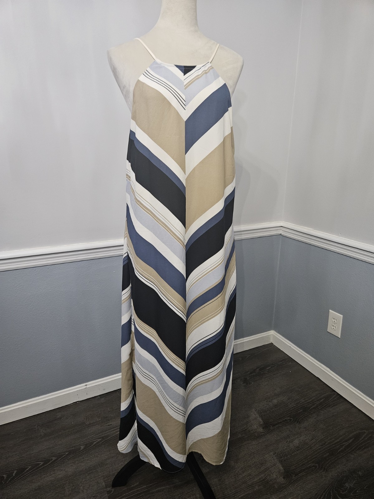 Laundry by Design Chevron Stripe Halter Maxi Dress 10 Blue Tan Open Lace Up Back