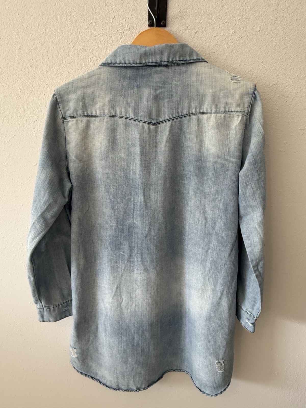 En Creme Women’s Tunic Distressed Denim Dress Pearl Snap Size Medium