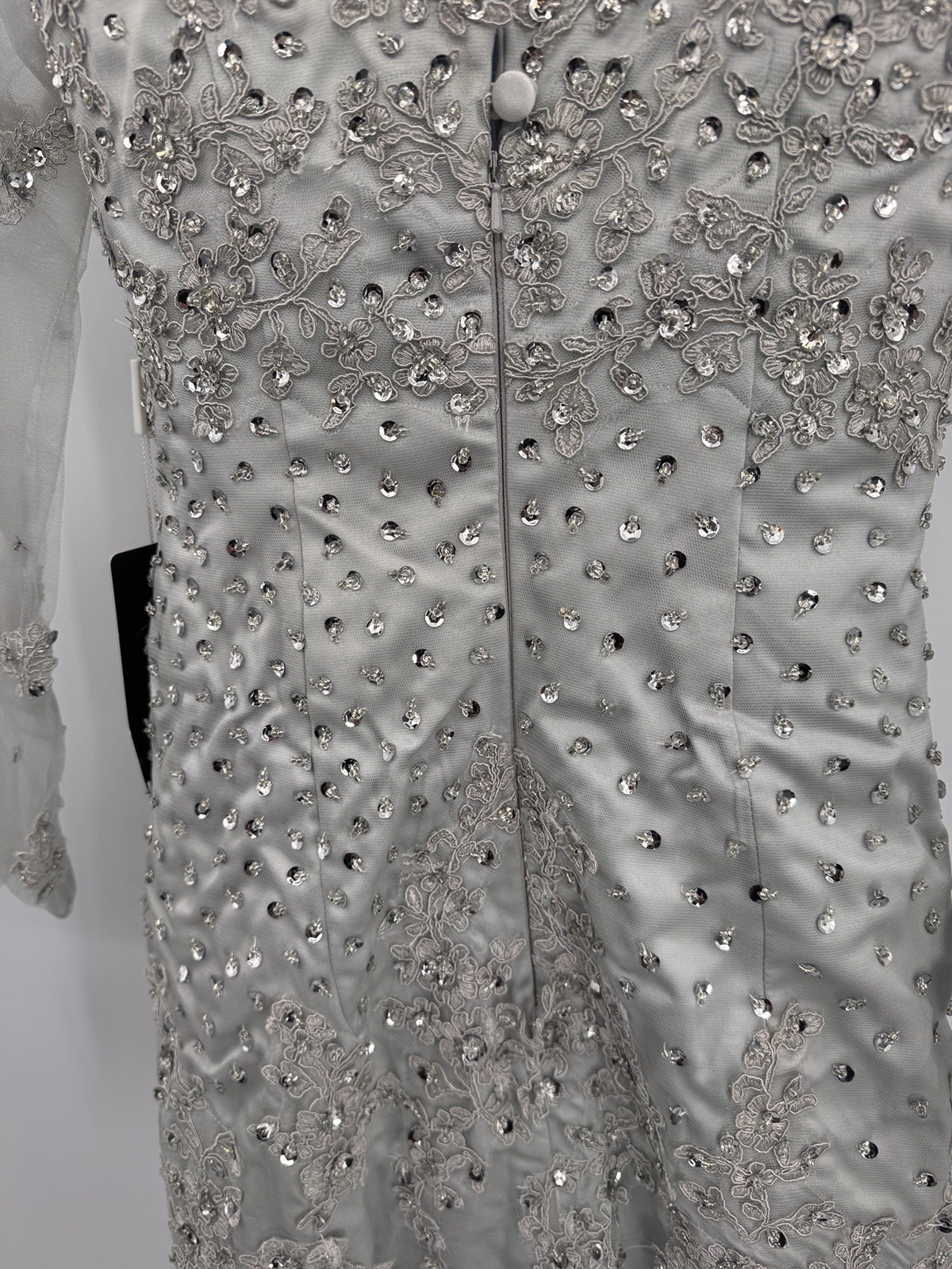 IZIDRESS Silver Heavily Sequined Beaded Lace V-Neck Short Sheath Dress 32″ Chest