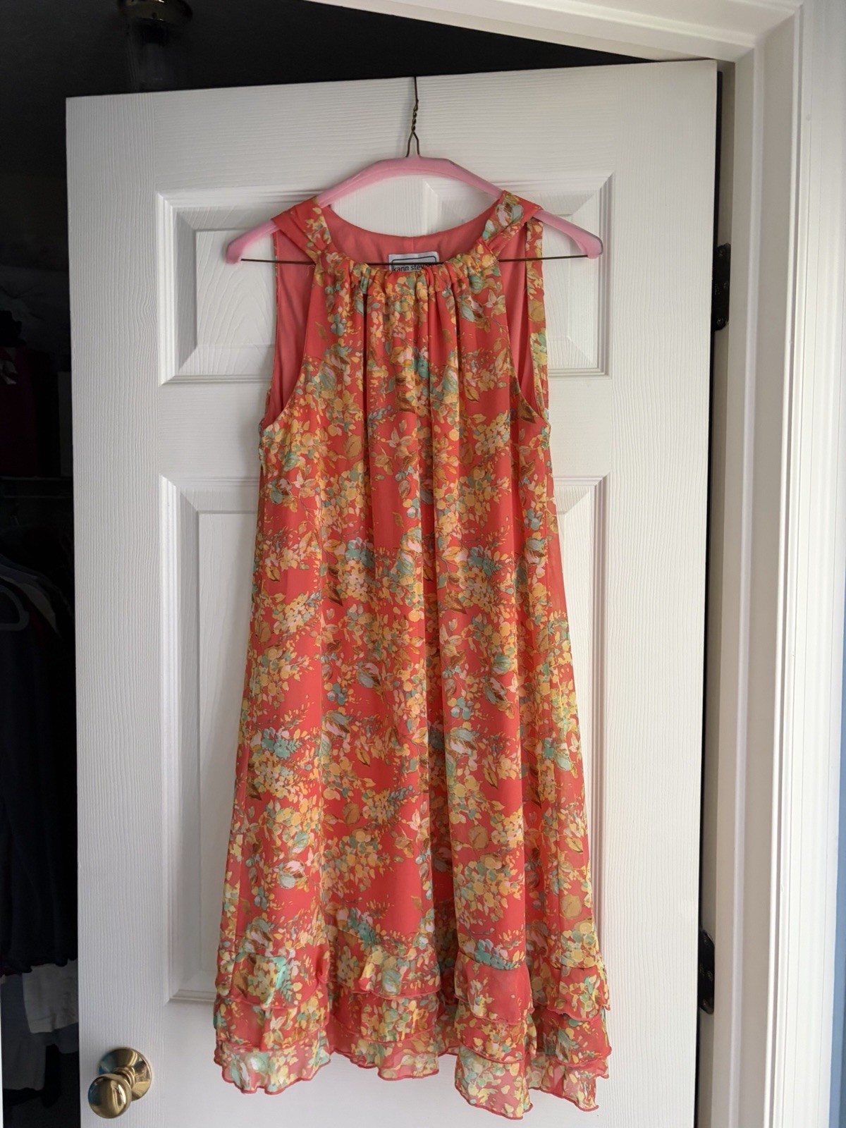 Karin Stevens Size 8 Coral Floral Chiffon Sleeveless Dress Tiered Ruffle Hem