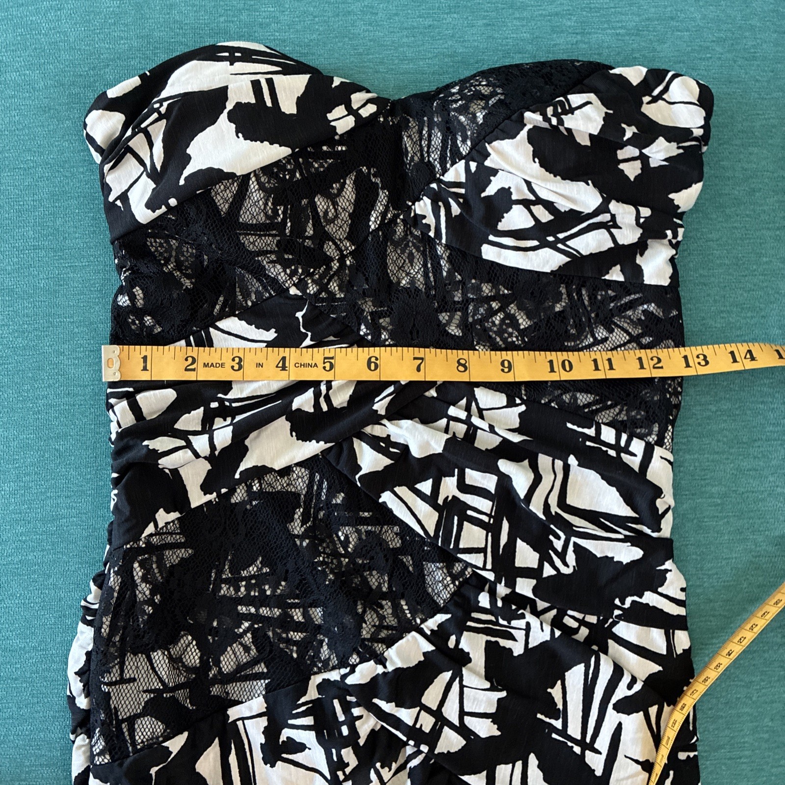Women’s Strapless Mini Black & White Design Dress Size Small By Love Culture