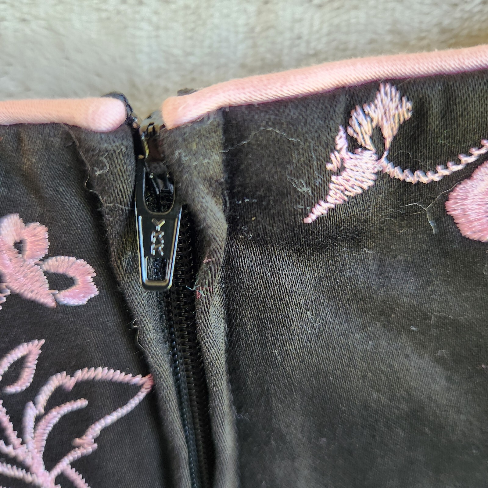 Sag Harbor Embroidered Dress Black & Pink Floral Asian Inspired Retro Sheath 12