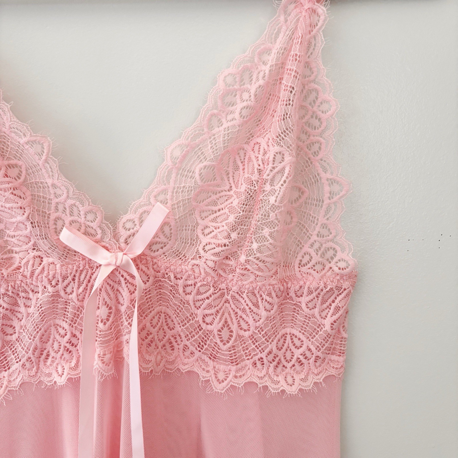 Vintage y2 kPink Lace Full Slip with Bow Accent