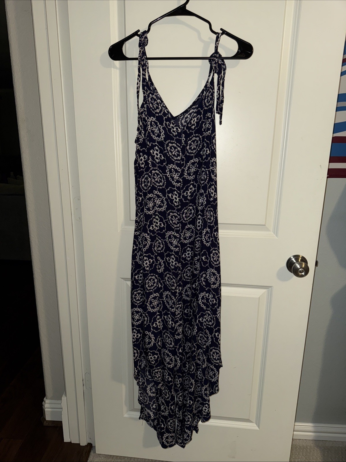 Stylish Flattering Paisley Blue Vince Camuto Strappy Gauchos W/ Pockets Large